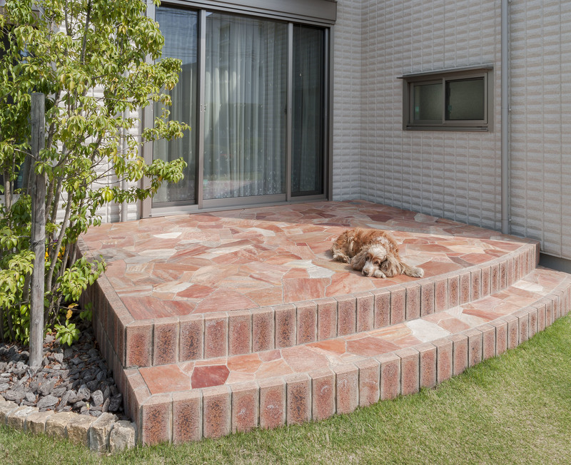 クォーツストーン 乱形 ピンク | 造園資材館