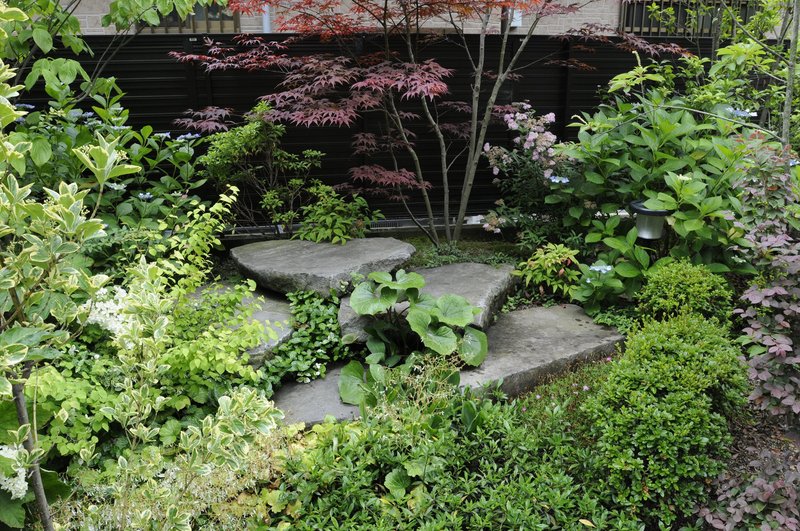 諏訪鉄平石 大乱形 | 造園資材館